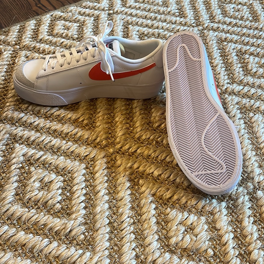 Nike shoes with platform